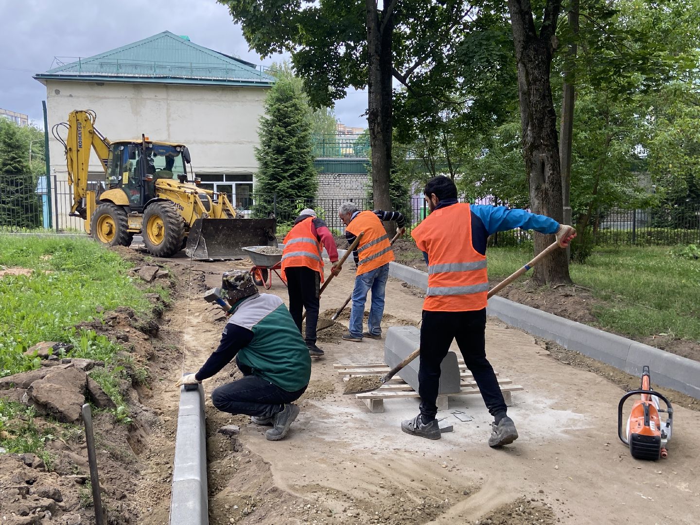 школы, ремонт дорог,