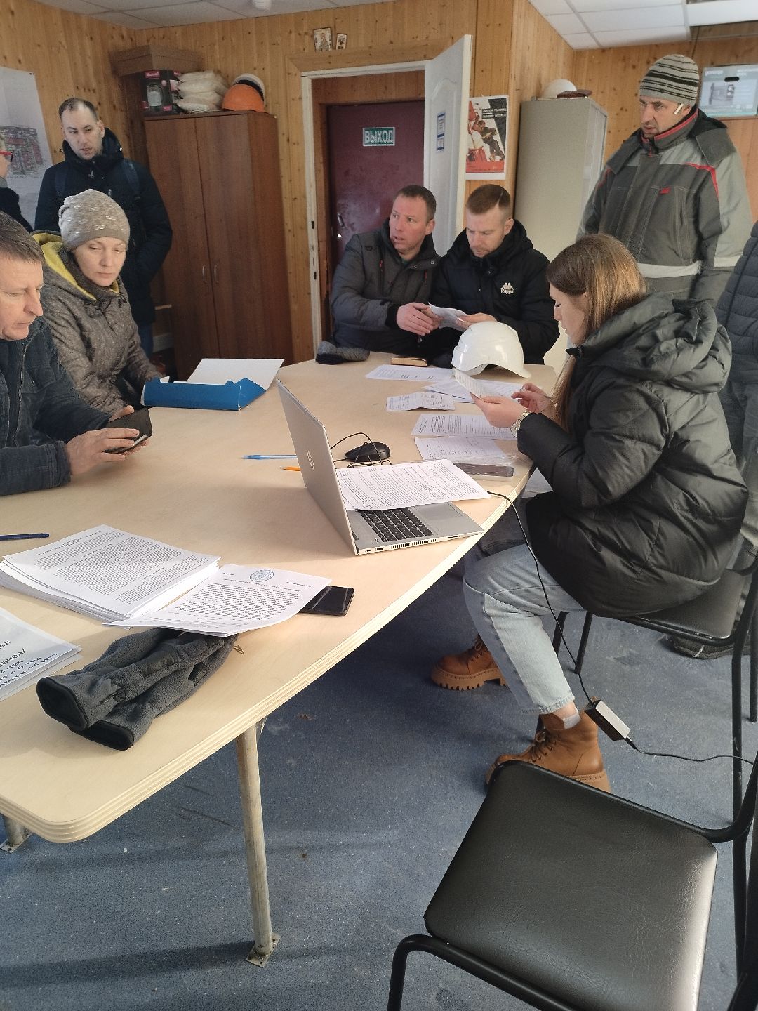 Истра, новостройка, строительство домов, люди