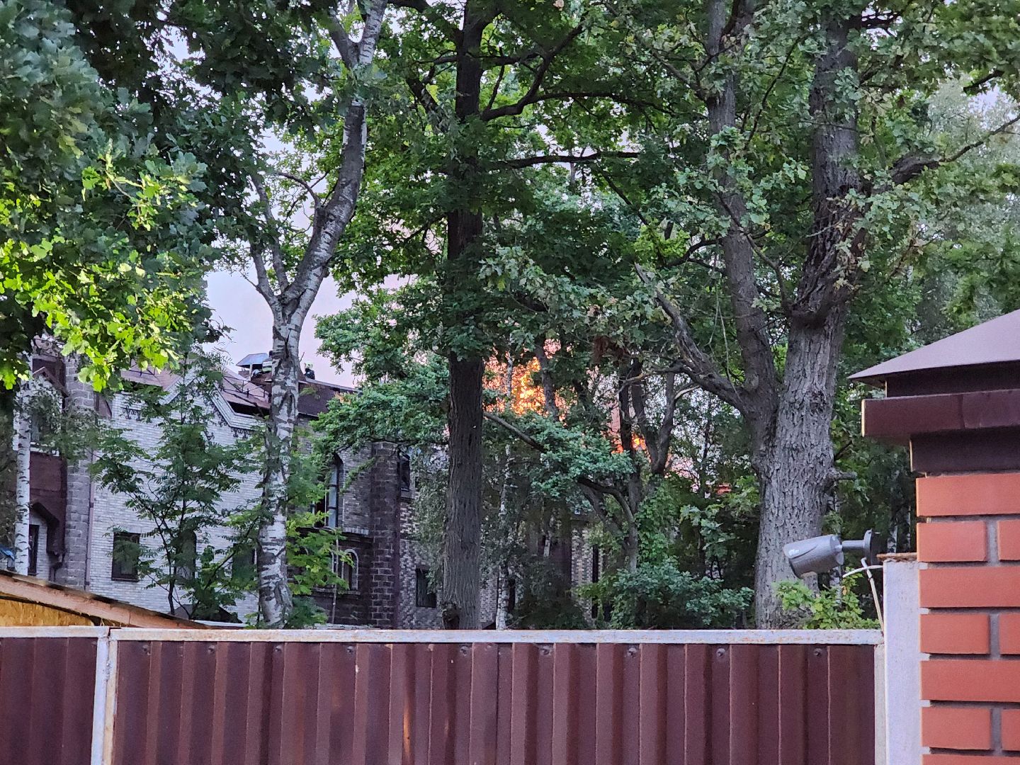 Одинцово, немчиновка, пожар, мчс, отель, спасатели, пожарные,