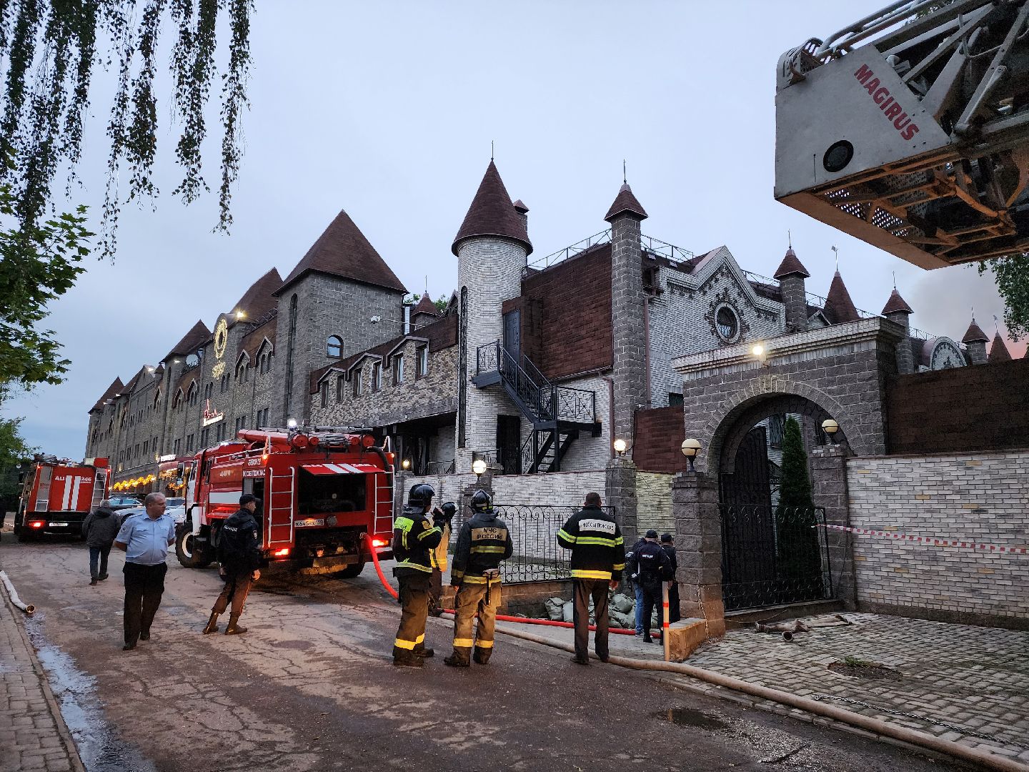 Одинцово, Немчиновка, пожар, мчс,пожарные,отель,