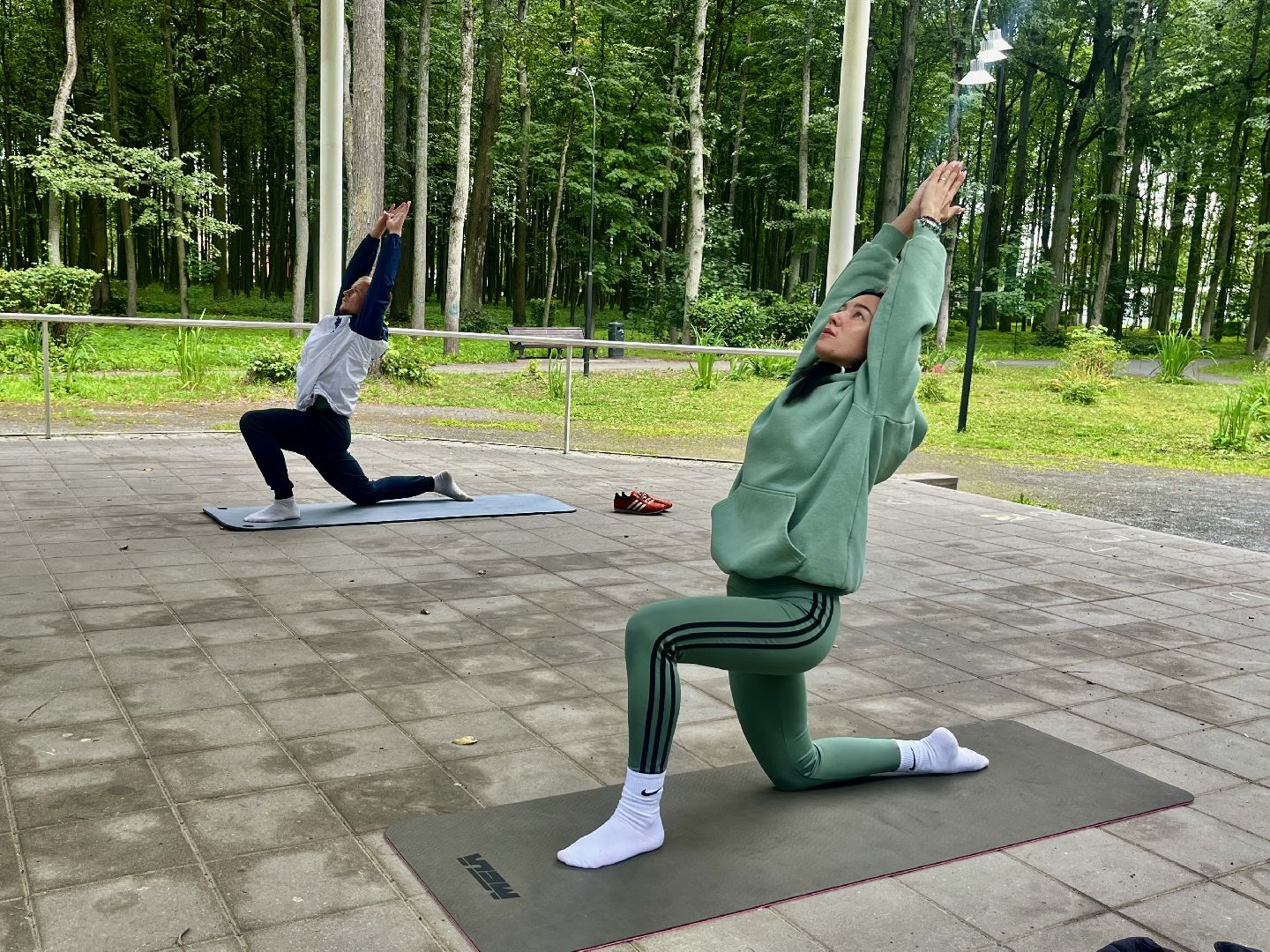Наро-Фоминск, центральный парк, лето в Подмосковье, ЗОЖ, йога, гвоздестояние