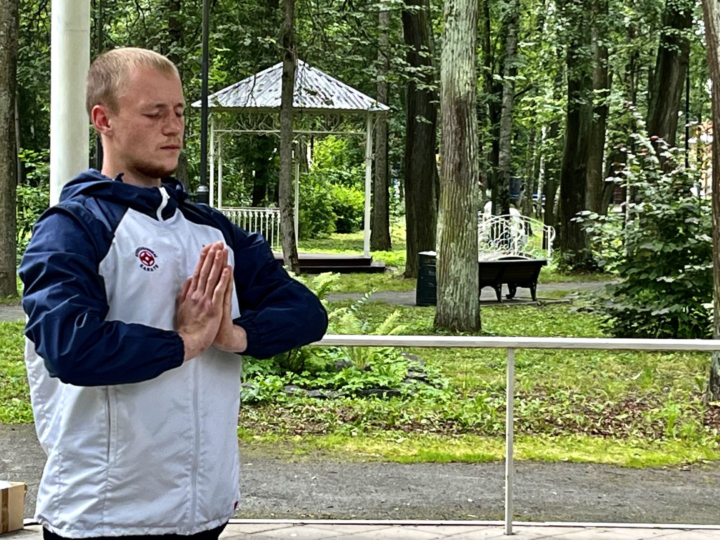 Наро-Фоминск, центральный парк, лето в Подмосковье, ЗОЖ, йога, гвоздестояние