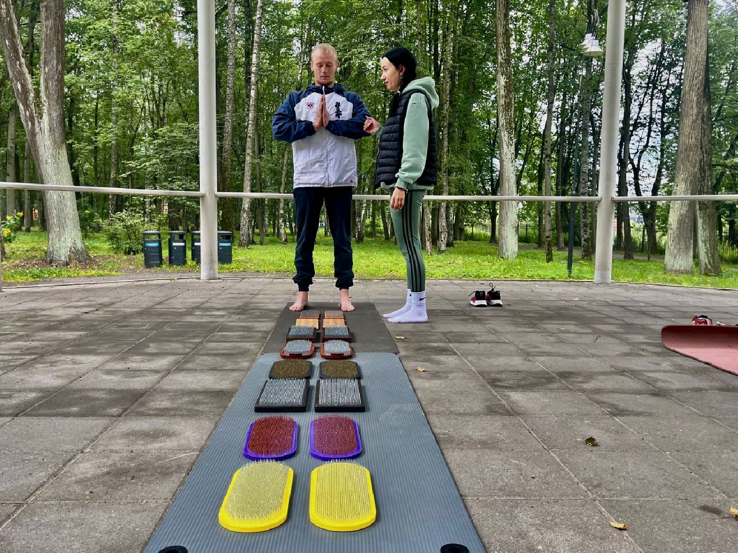 Наро-Фоминск, центральный парк, лето в Подмосковье, ЗОЖ, йога, гвоздестояние