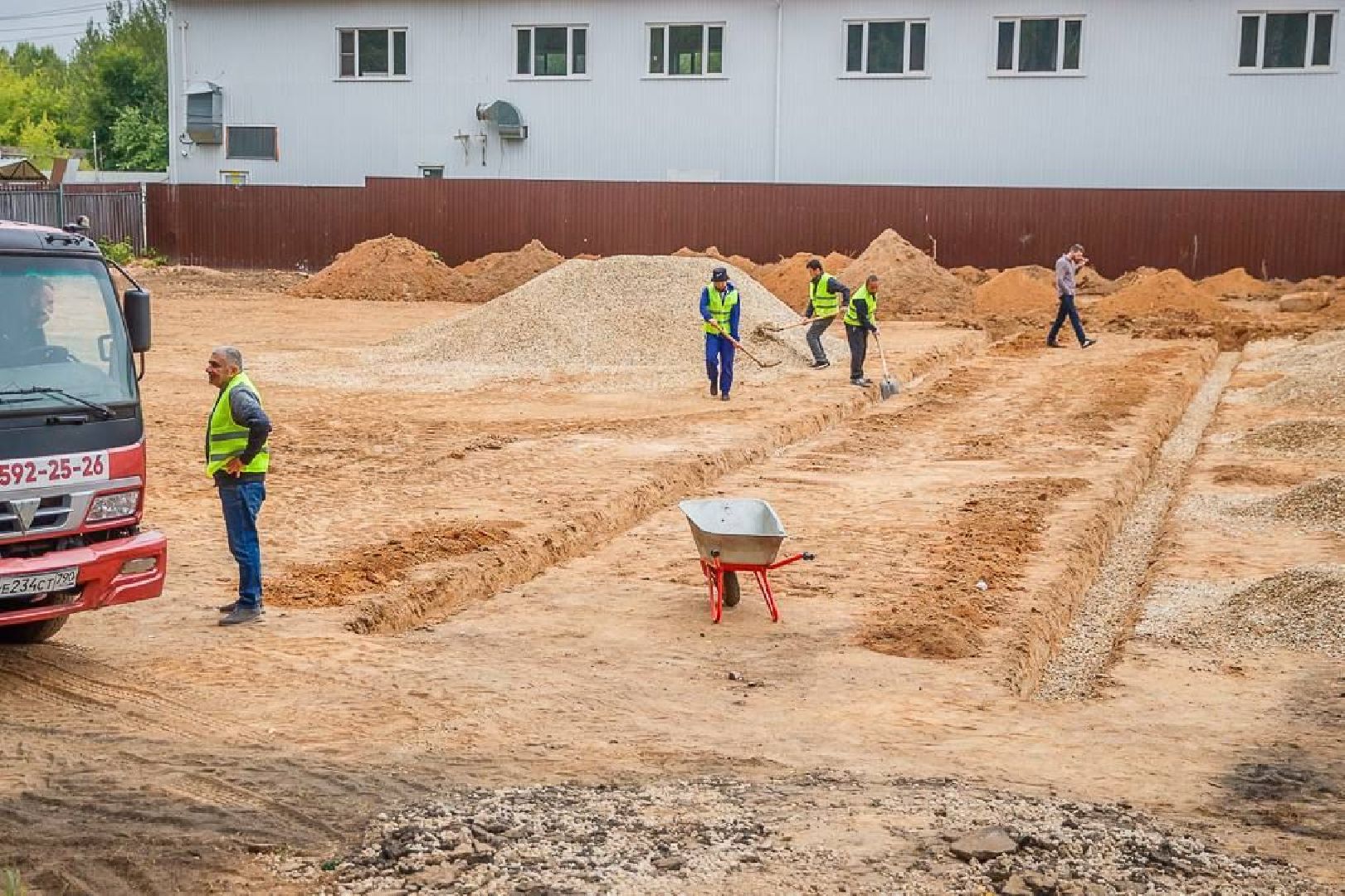 Звенигород, благоустройство, строительство школьного стадиона