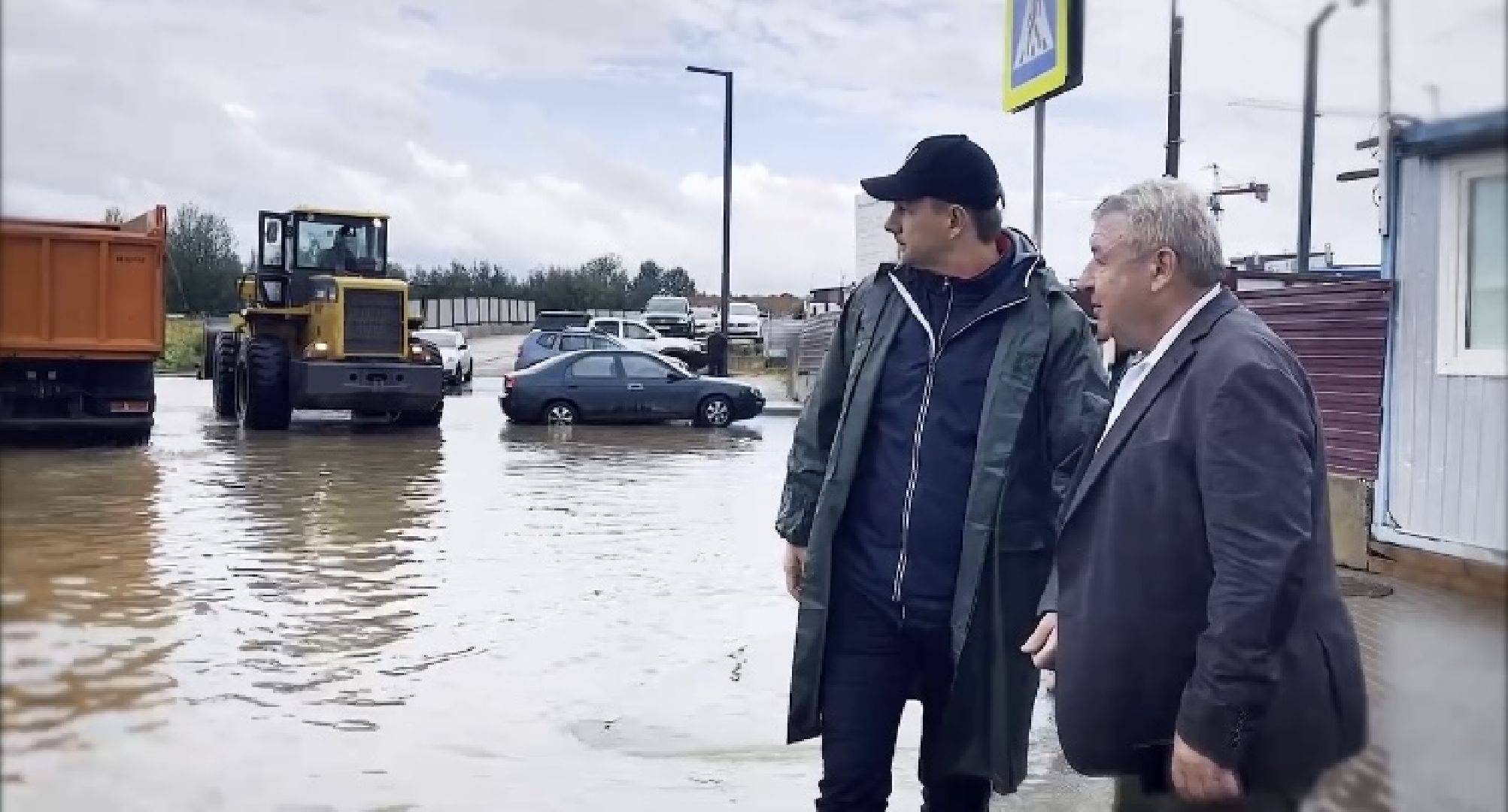 Дождь, потоп в Красногорске, Подмосковье,ЧП,летние дожди, дождь, ливень,люди
