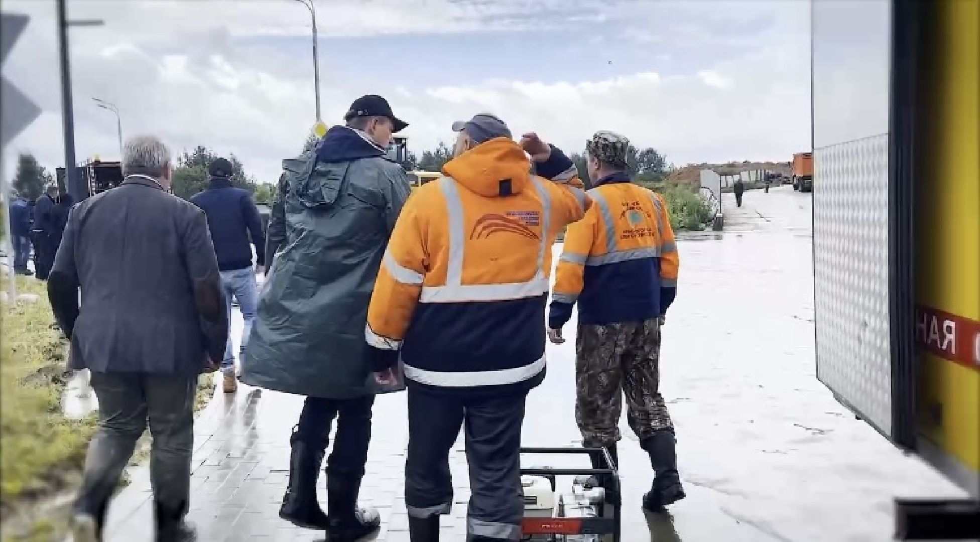 Дождь, потоп в Красногорске, Подмосковье,ЧП,летние дожди, дождь, ливень,люди