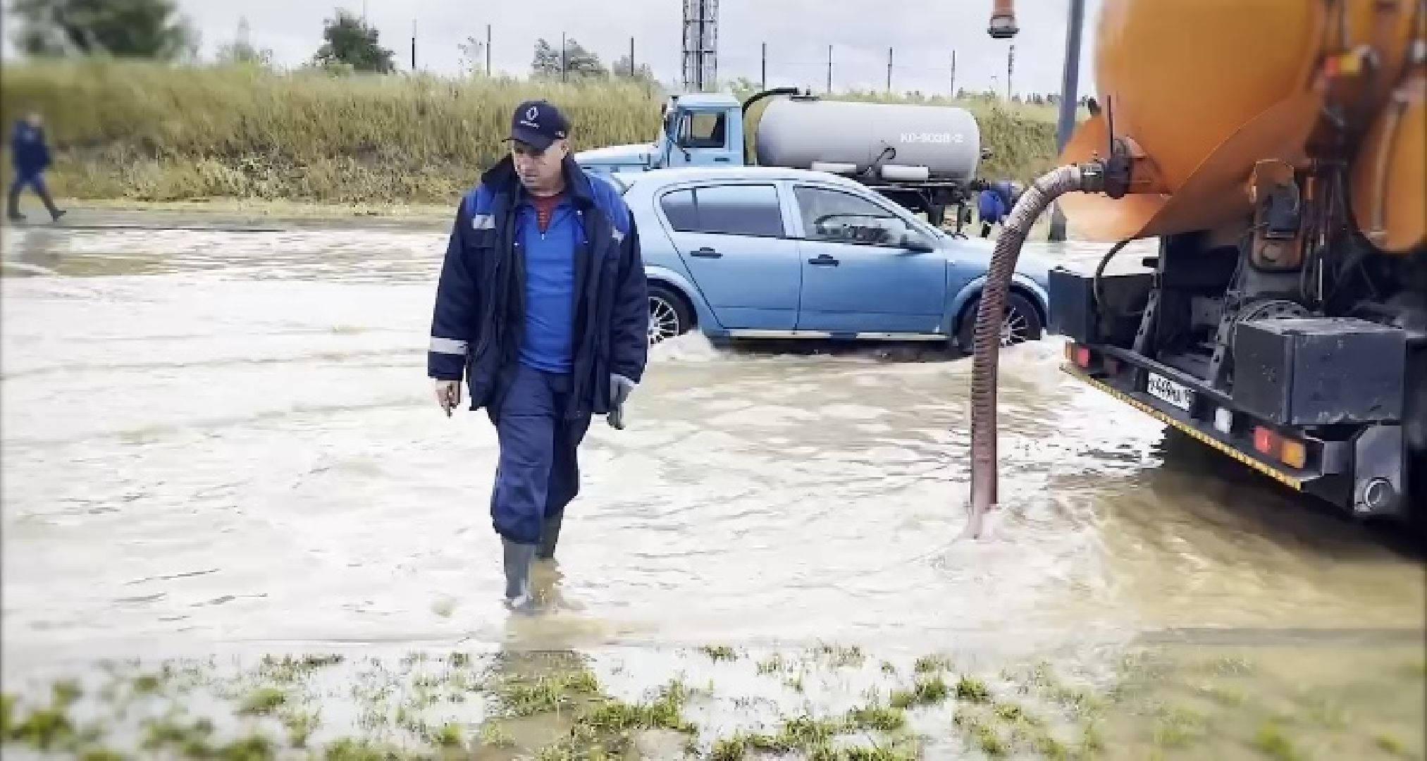 Дождь, потоп в Красногорске, Подмосковье,ЧП,летние дожди, дождь, ливень,люди