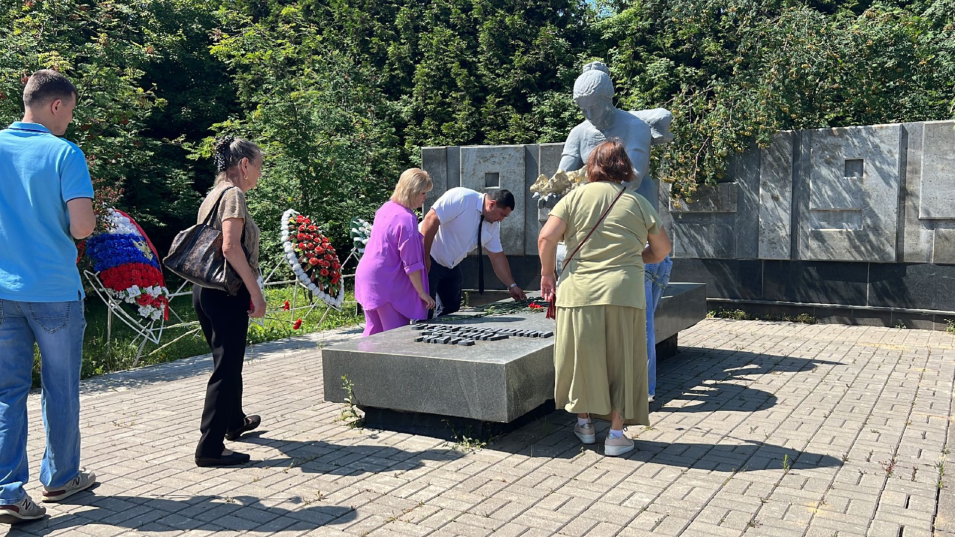 Химки, Сходня, монумент, памятник, Скорбящая мать, Сталинградская битва, Великая Отечественная война