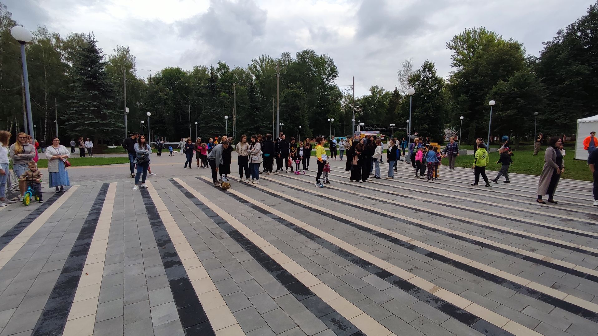 Кашира, парк, барабаны, шоу, E.T. Drummer, ночь в парке