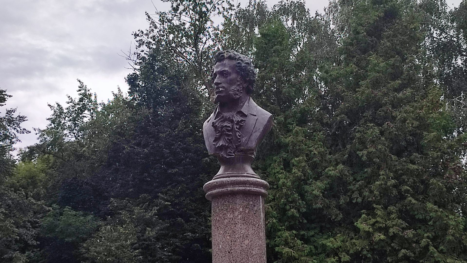 Кашира, Пушкинский сквер, благоустройство, газоны, цветы