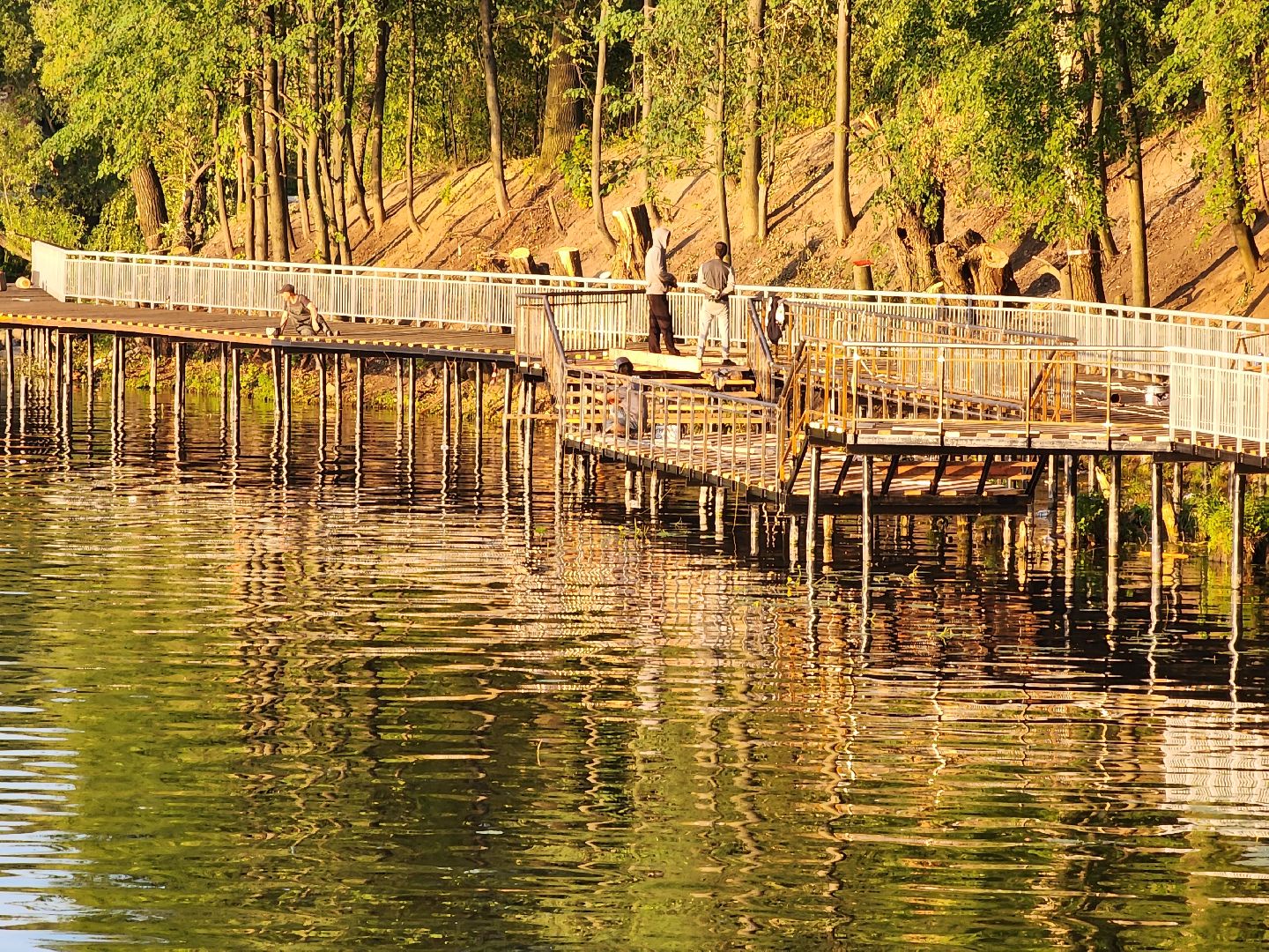 Долгопрудный, набережная, Котовский залив, амфитеатр, парапет