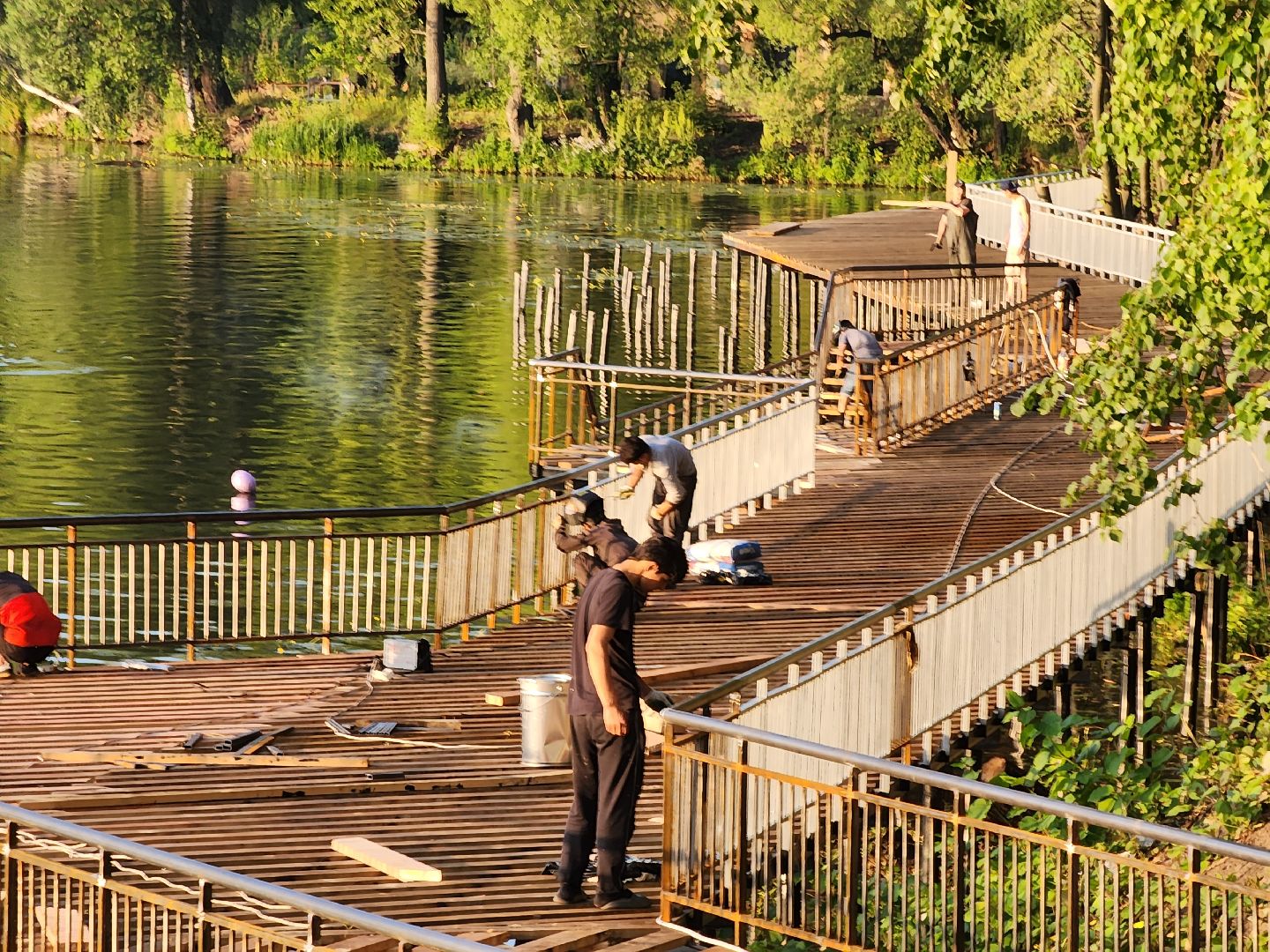 Долгопрудный, набережная, Котовский залив, амфитеатр, парапет