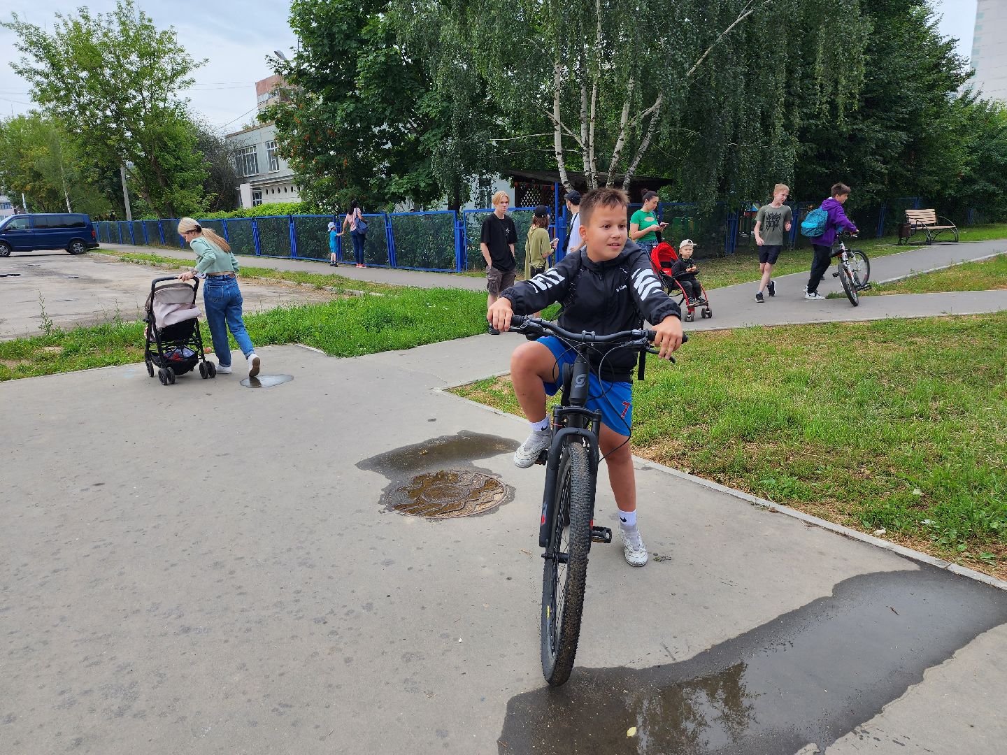 день двора, праздник двора, двор, дети, благоустройство, депутат, серпухов, ивановские дворики, улица юбилейная,