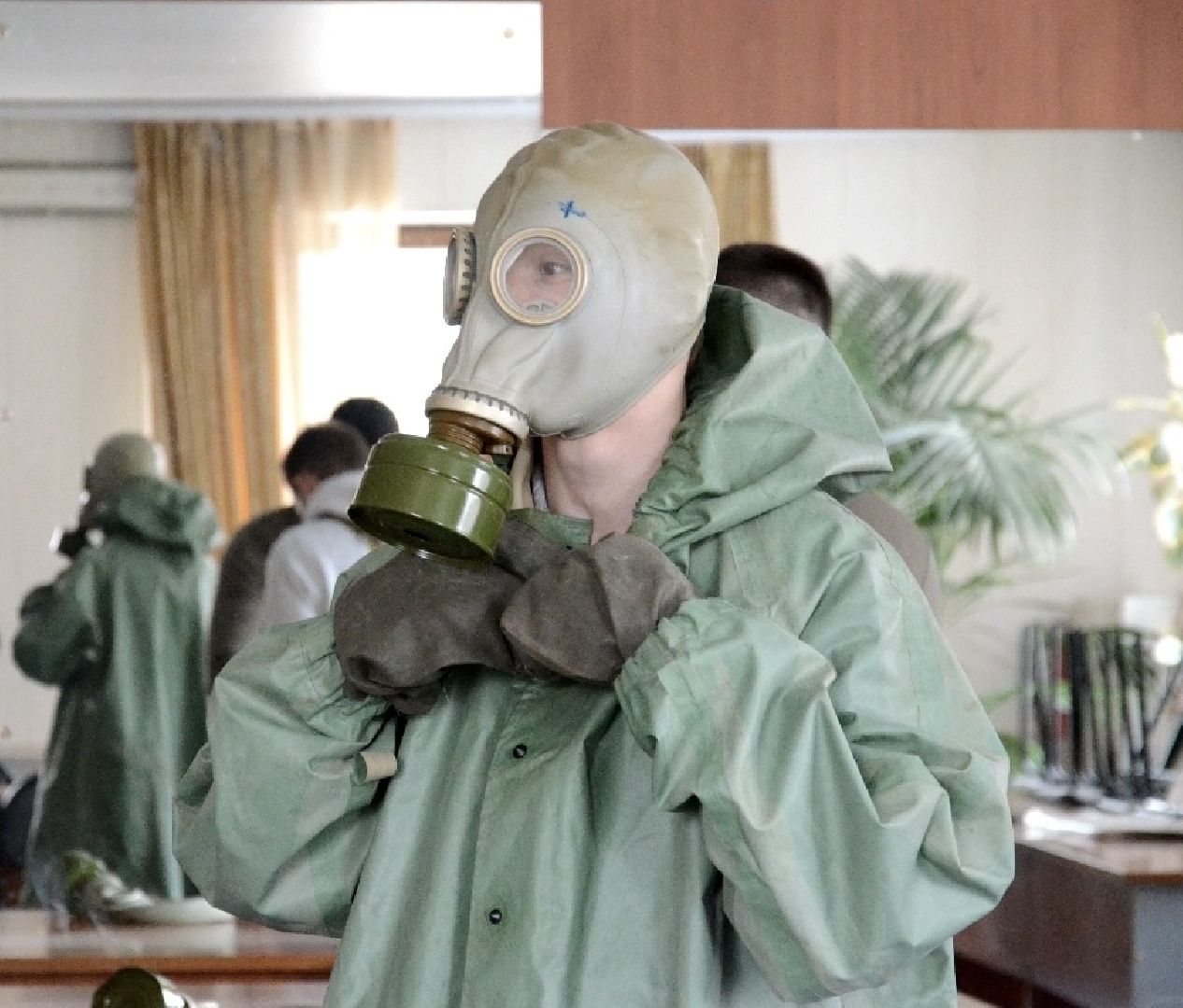 Домодедово, противогаз, тренировка, обучение жителей, костюм химической защиты