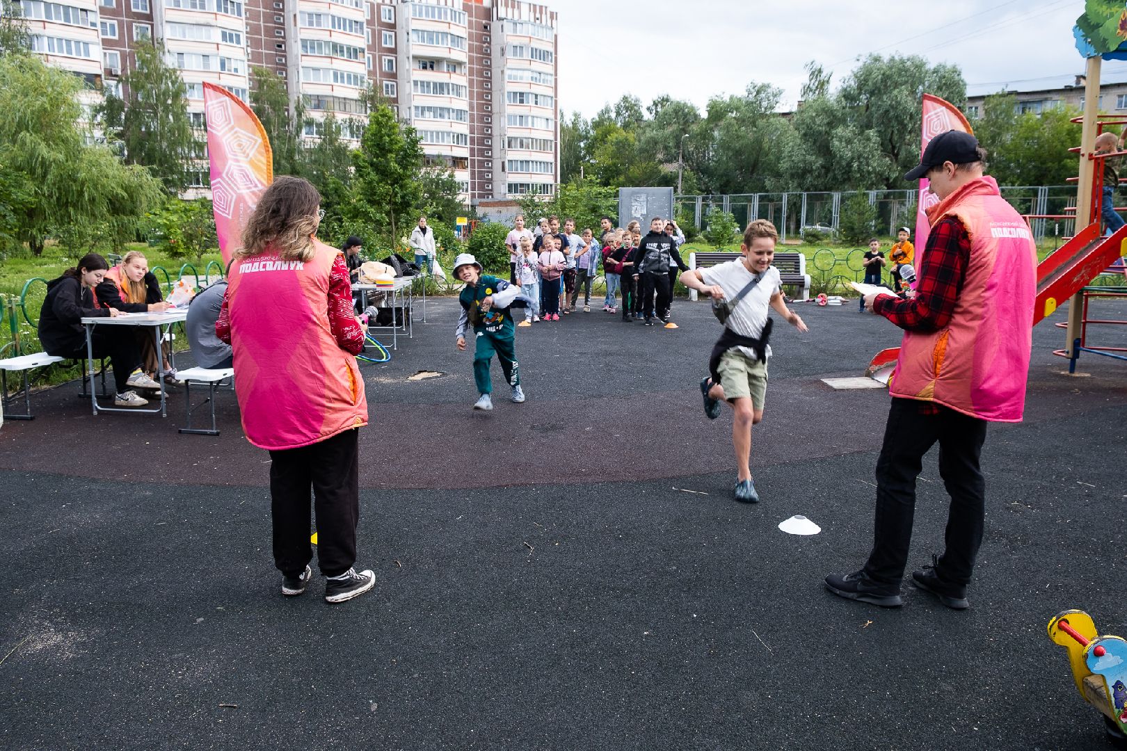 Солнечногорск, двор, праздник, волонтеры, подсолнух