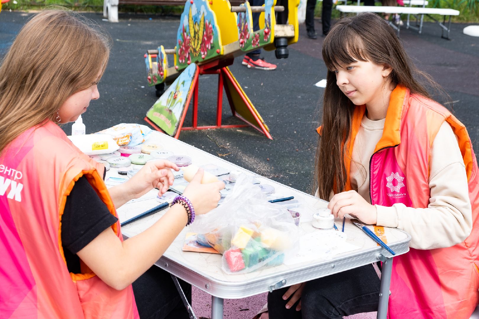 Солнечногорск, двор, праздник, волонтеры, подсолнух