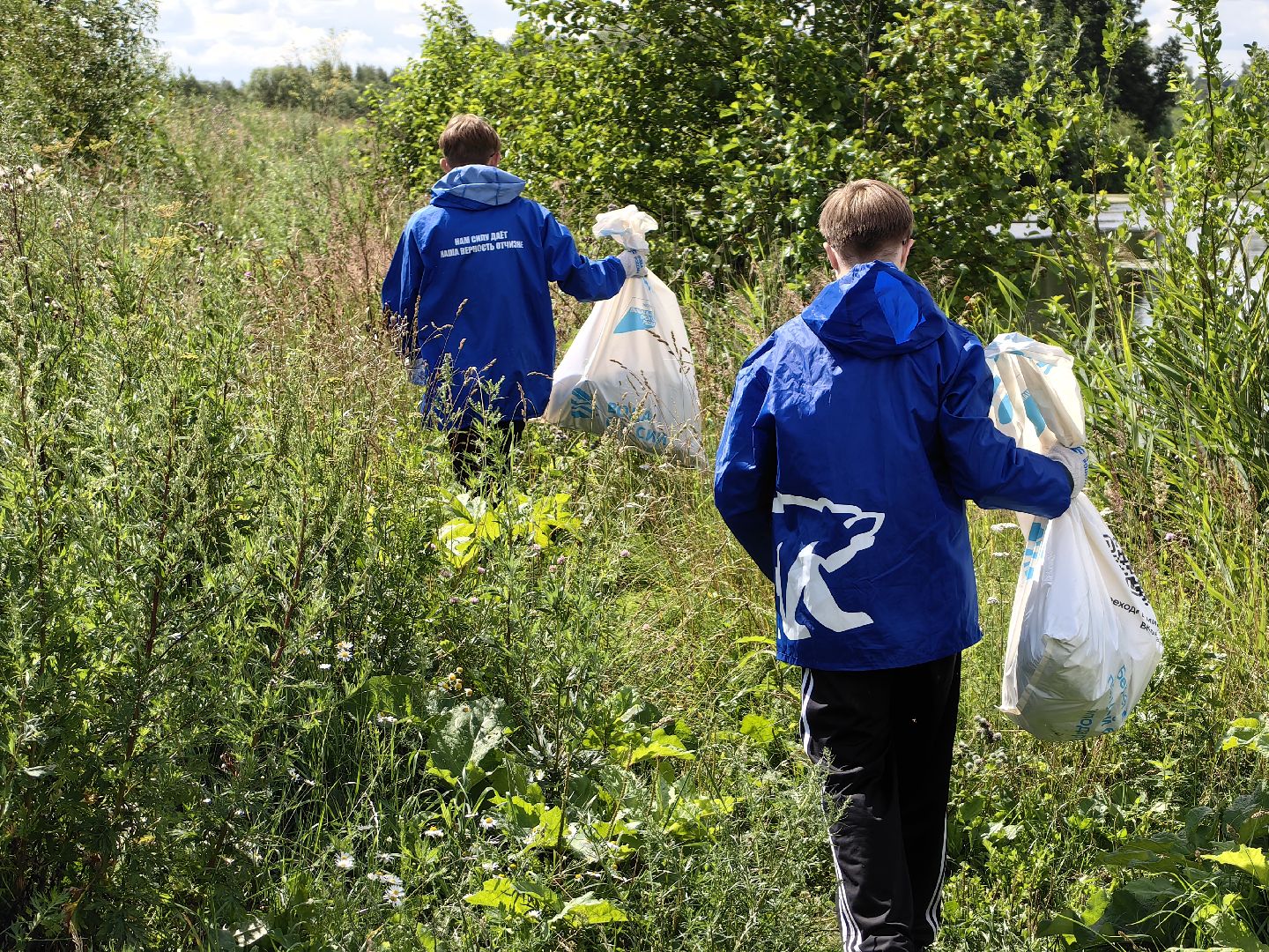 Мусор, берег, водоём, акция, волонтёры