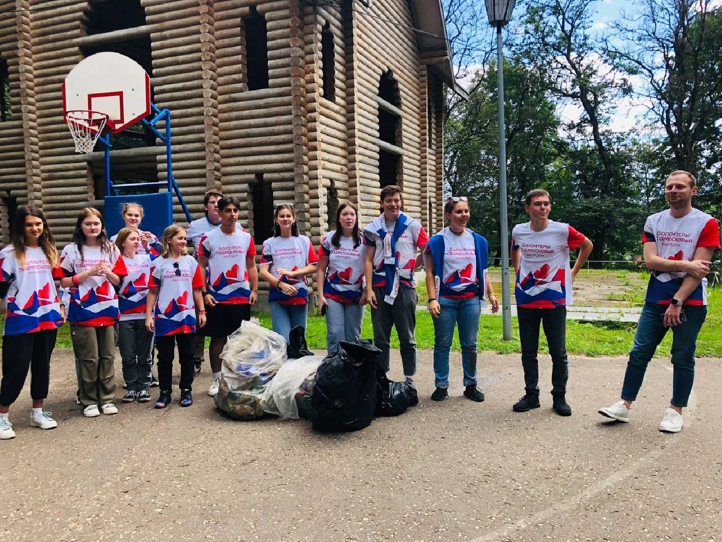 Руза, волонтеры подмосковья, экология, субботник, уборка мусора