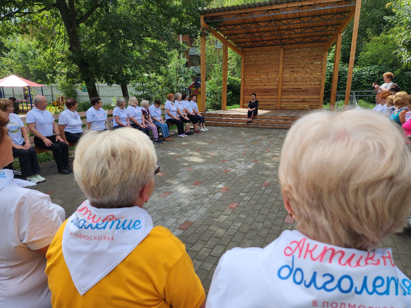 активное долголетие, центр серпуховский, серпухов, дыхательная гимнастика, двор, долголеты,