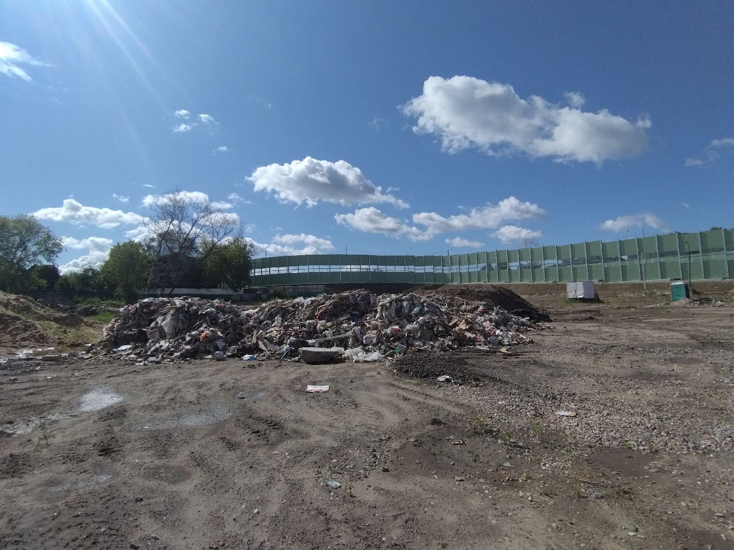 Экология, Мусор в центральном парке, безопасный регион