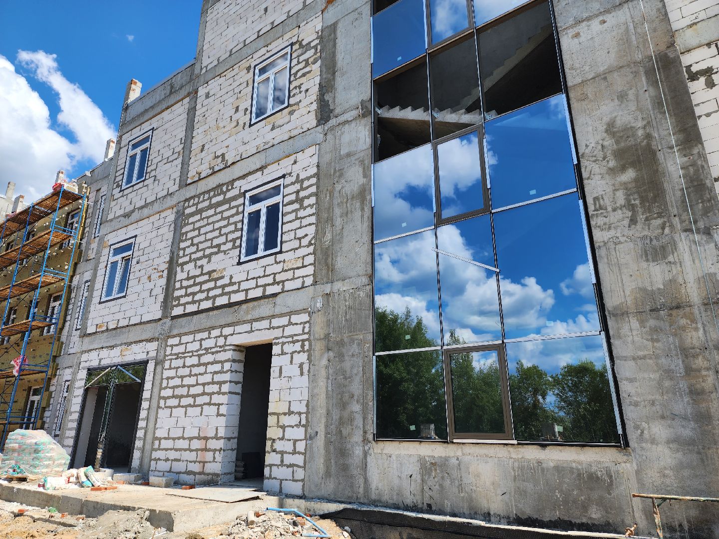 окна, витражи, входные группы, поликлиника, серпухов, ивановские дворики,