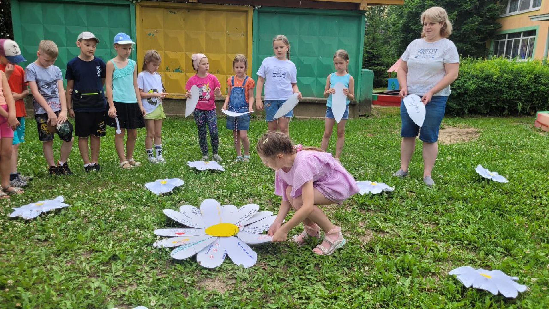 дети; семья; ценности; лагерь; видное