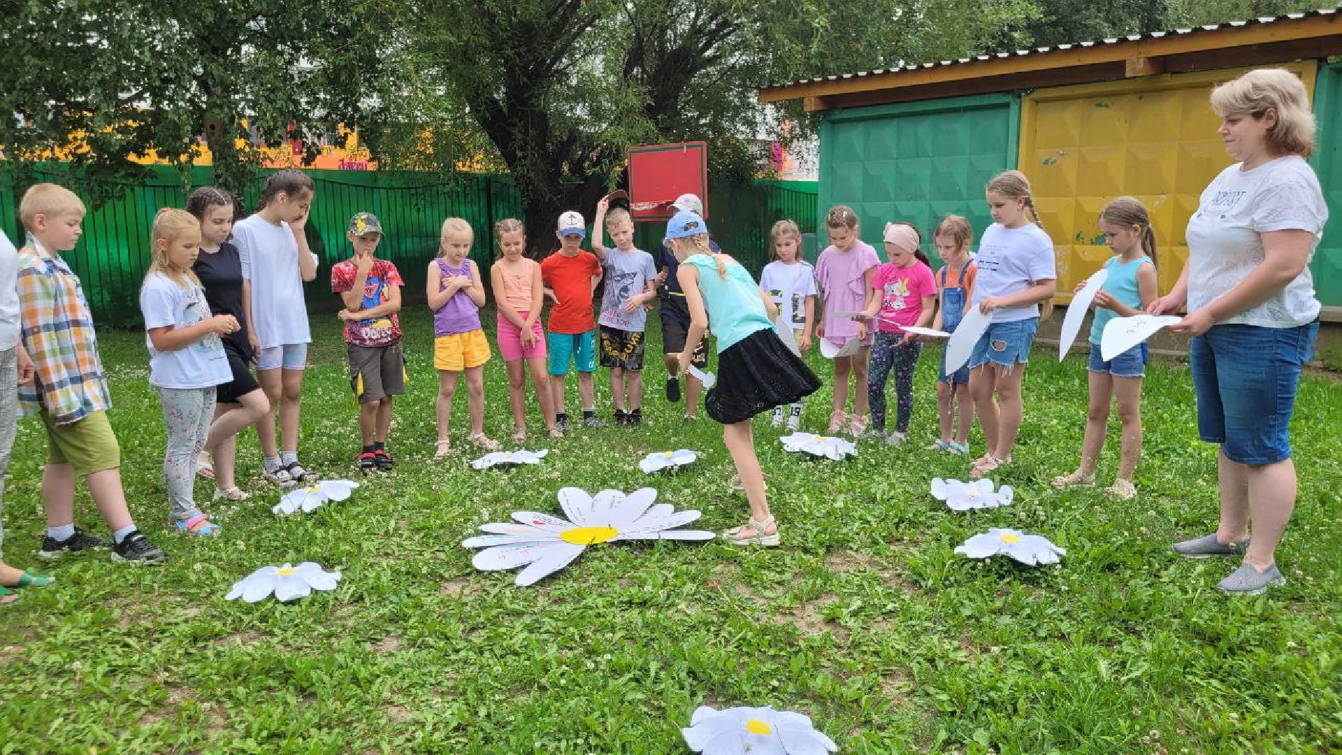 дети; семья; ценности; лагерь; видное