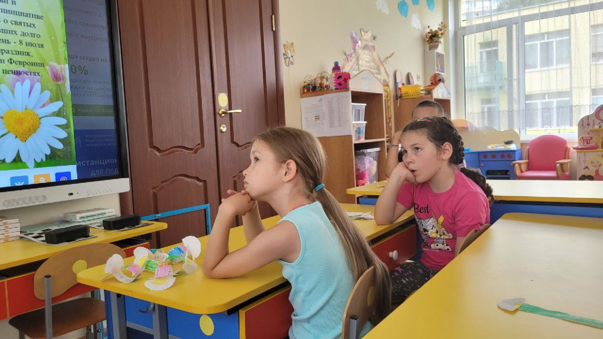 дети; семья; ценности; лагерь; видное