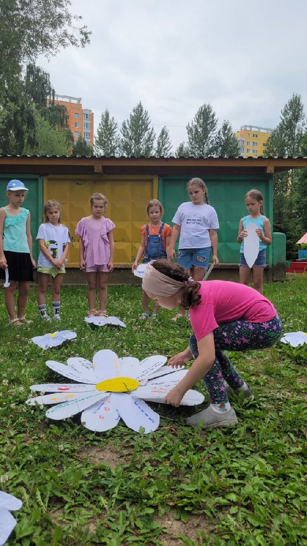 дети; семья; ценности; лагерь; видное