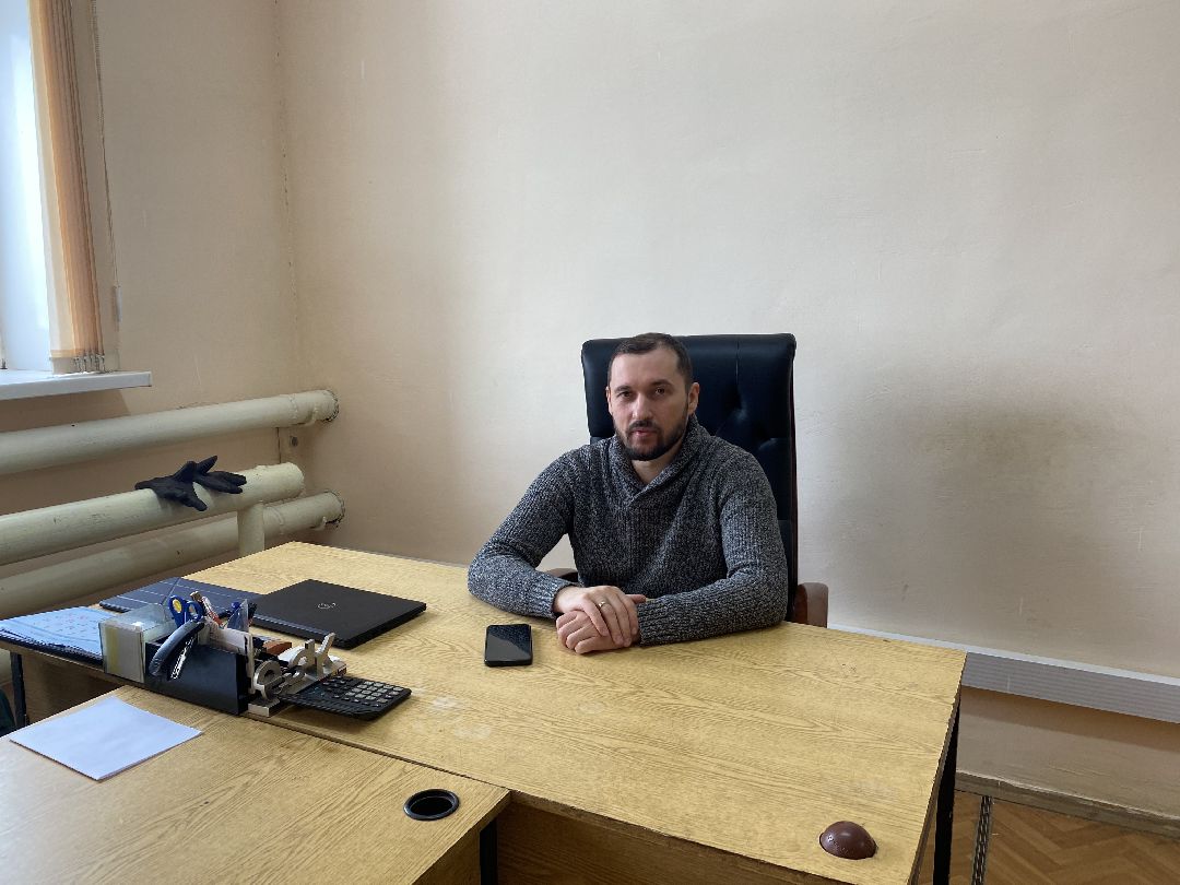 Шаховская, Завод, Промышленность