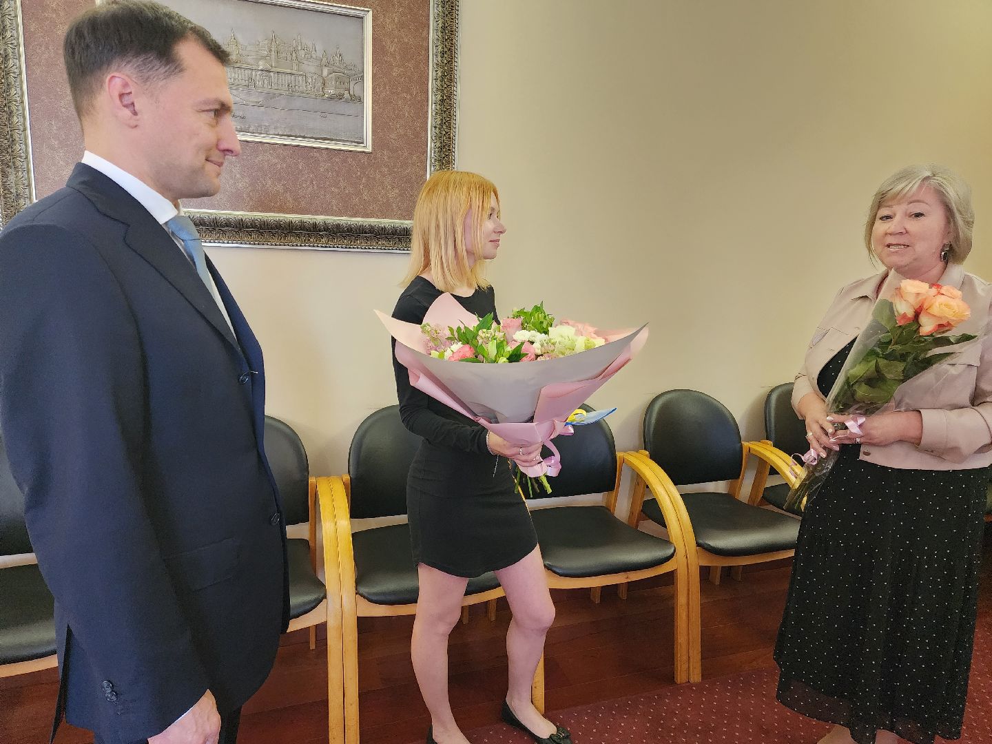 Раменское, общество, вручение ключей от квартиры девочке-сироте