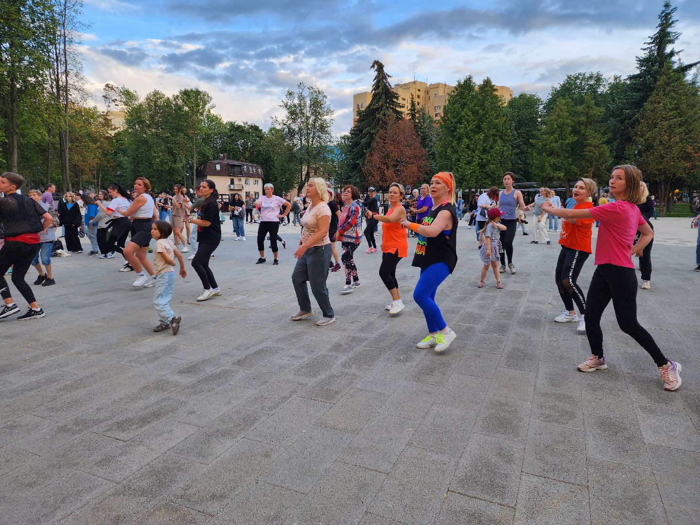 концерт, лето в Подмосковье, доброе дело