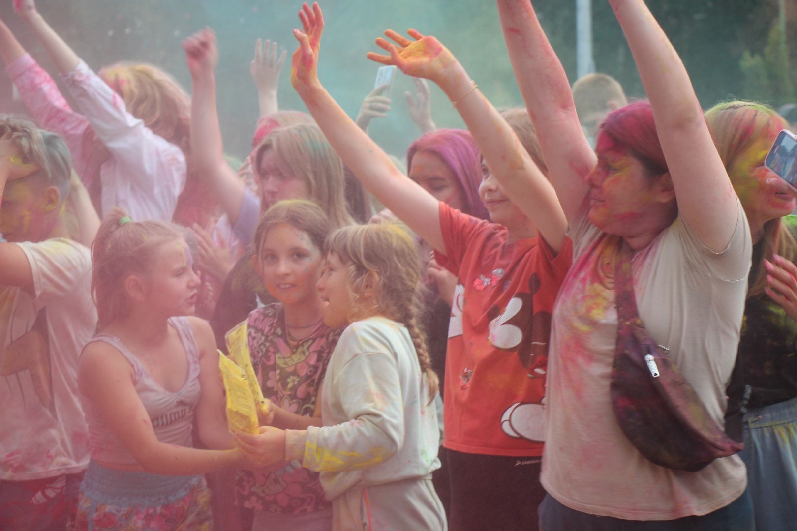 Лобня, краски, фестиваль