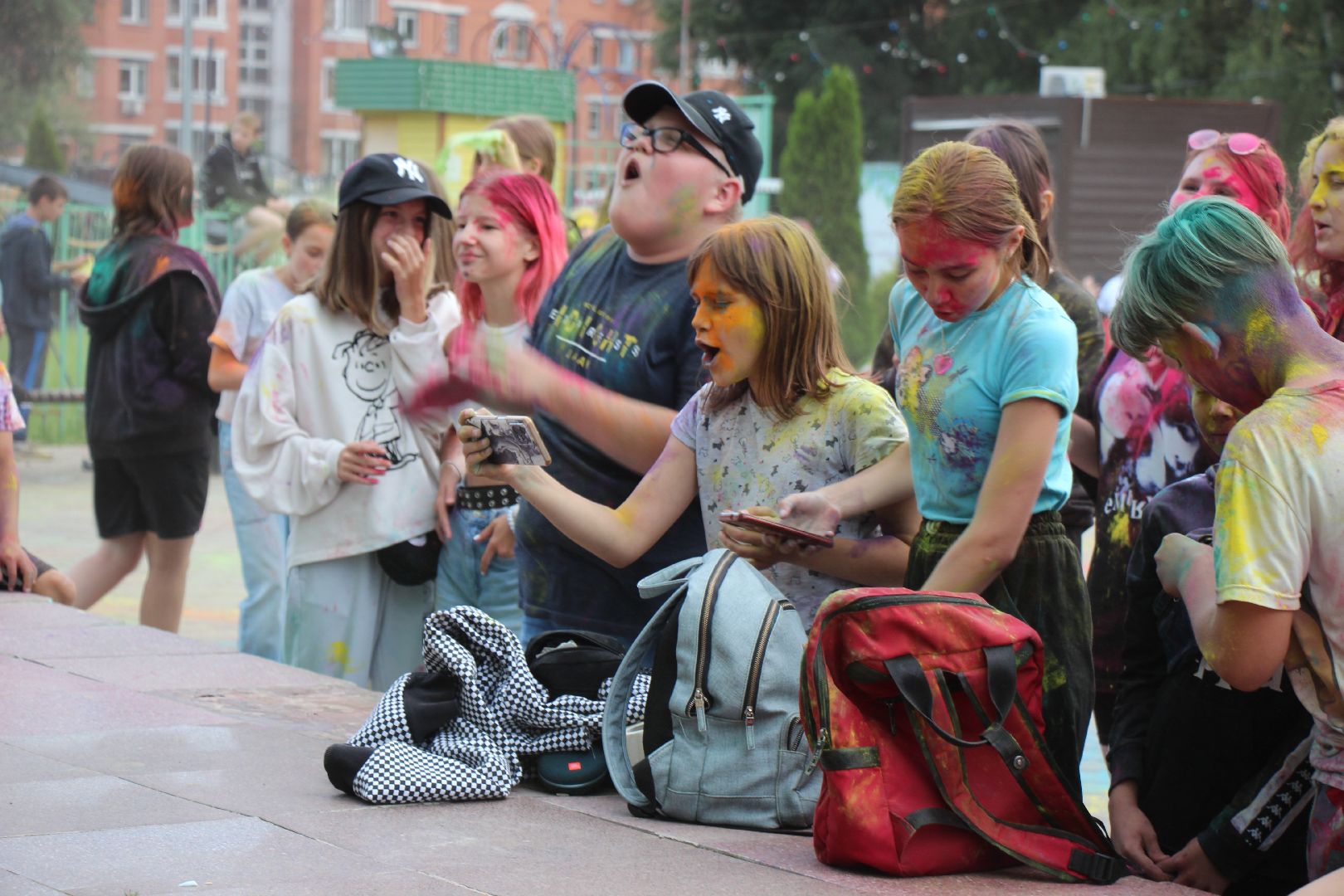 Лобня, краски, фестиваль