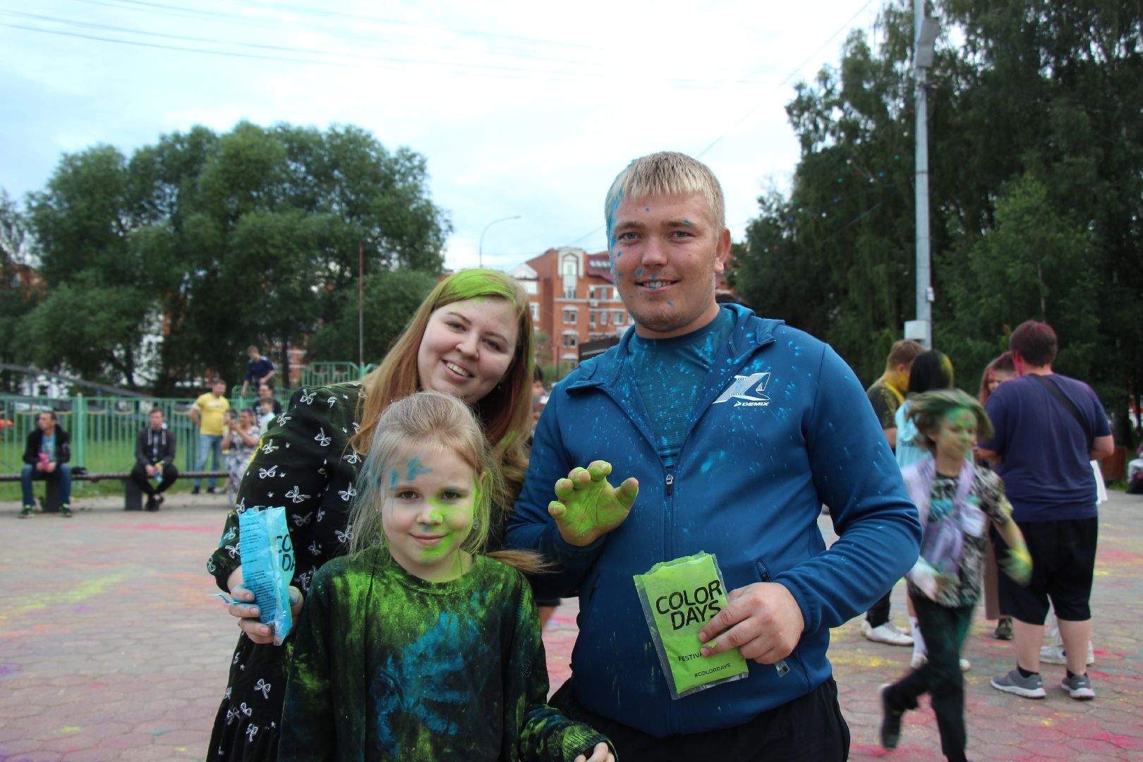 Лобня, краски, фестиваль