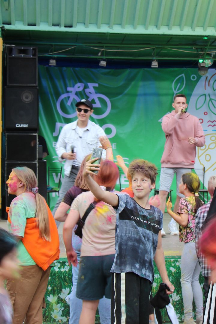 Лобня, краски, фестиваль