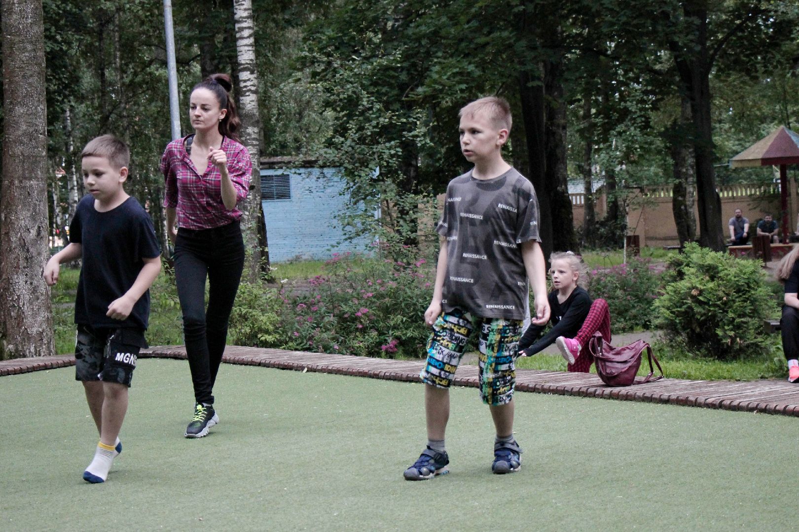 Лобня, парк, танцы