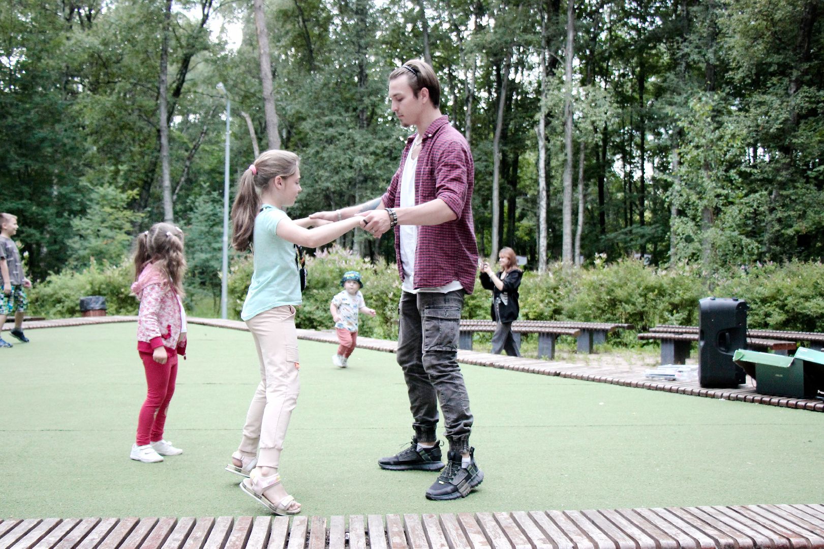 Лобня, парк, танцы