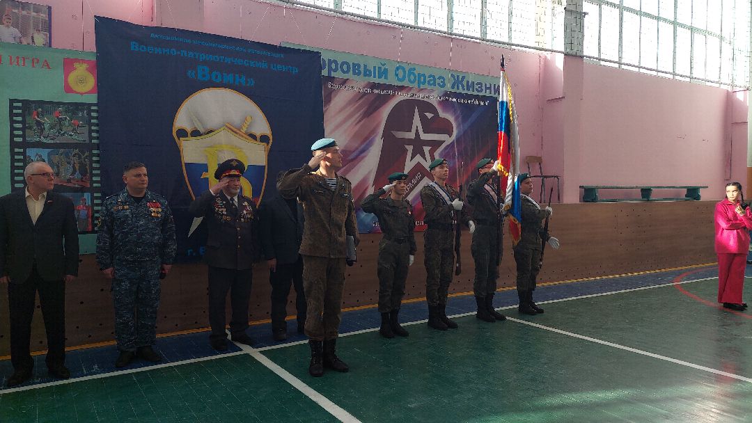 школьники, юнармия, игра, дети, Девушки в погонах, спорт