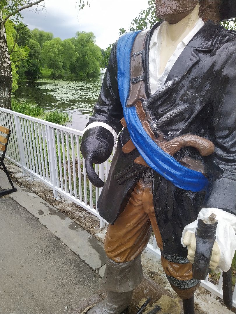 Долгопрудный, статуя, арт-обьект, пират, корсар