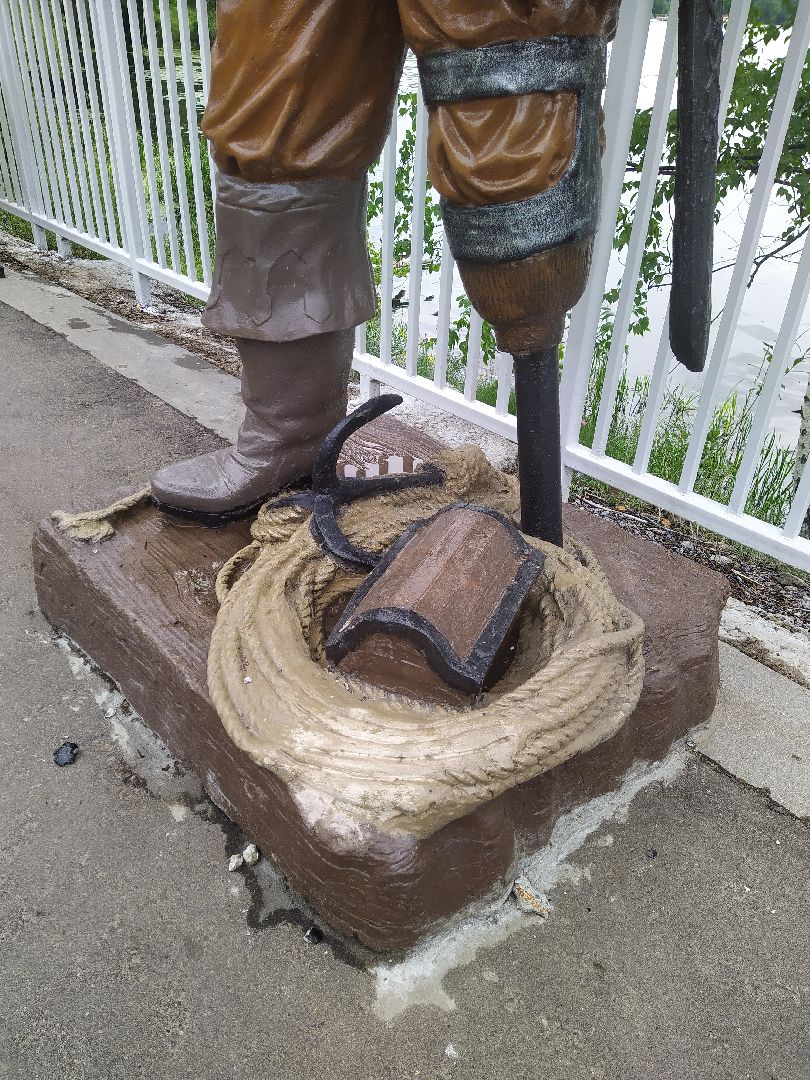 Долгопрудный, статуя, арт-обьект, пират, корсар