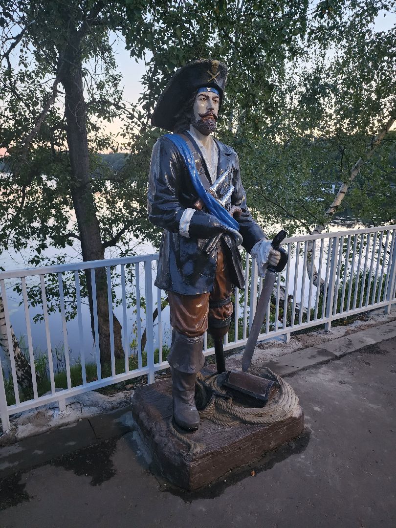 Долгопрудный, статуя, арт-обьект, пират, корсар