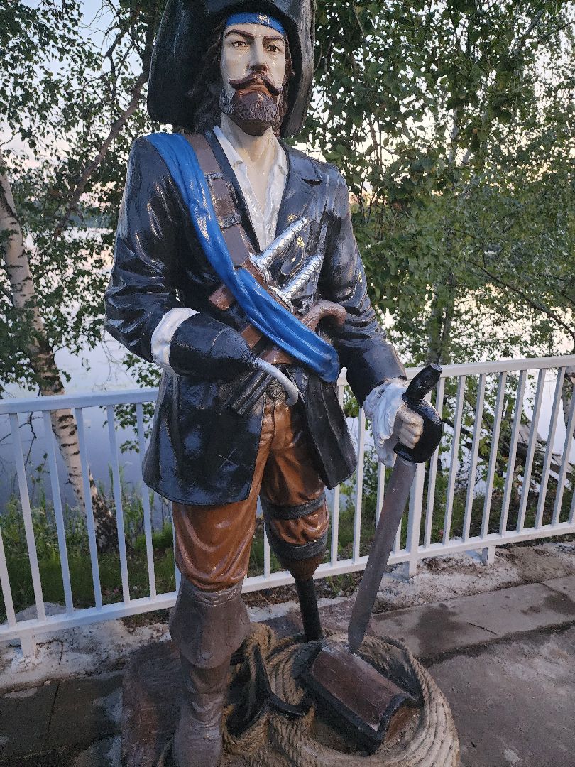 Долгопрудный, статуя, арт-обьект, пират, корсар