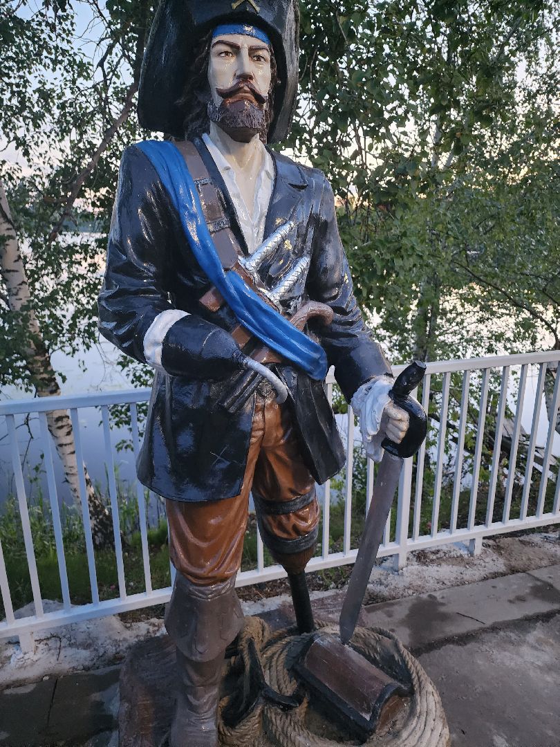 Долгопрудный, статуя, арт-обьект, пират, корсар