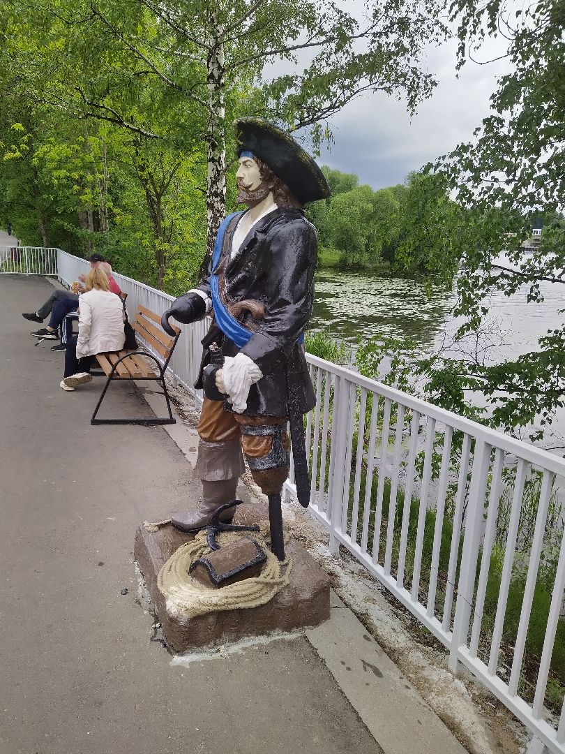 Долгопрудный, статуя, арт-обьект, пират, корсар