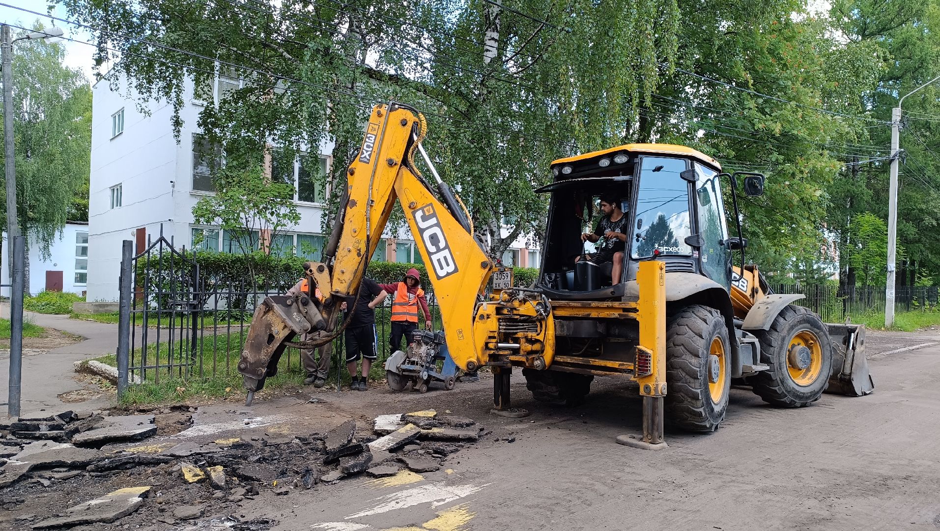 Лобня, дорога, школа