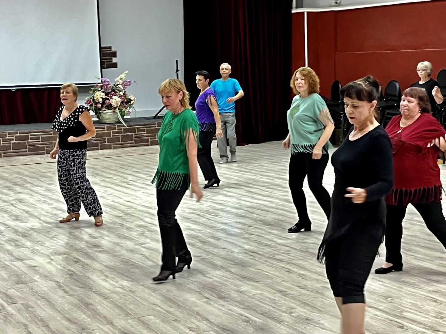 Наро-Фоминск, активное долголетие, культура Подмосковья, бальные танцы, джайв, кадриль, ЦДК «Звезда»