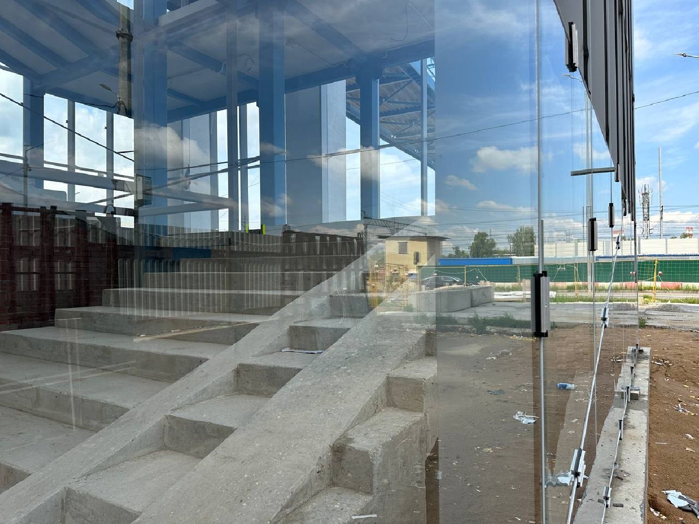 Реутов, строительство, переход, над землёй