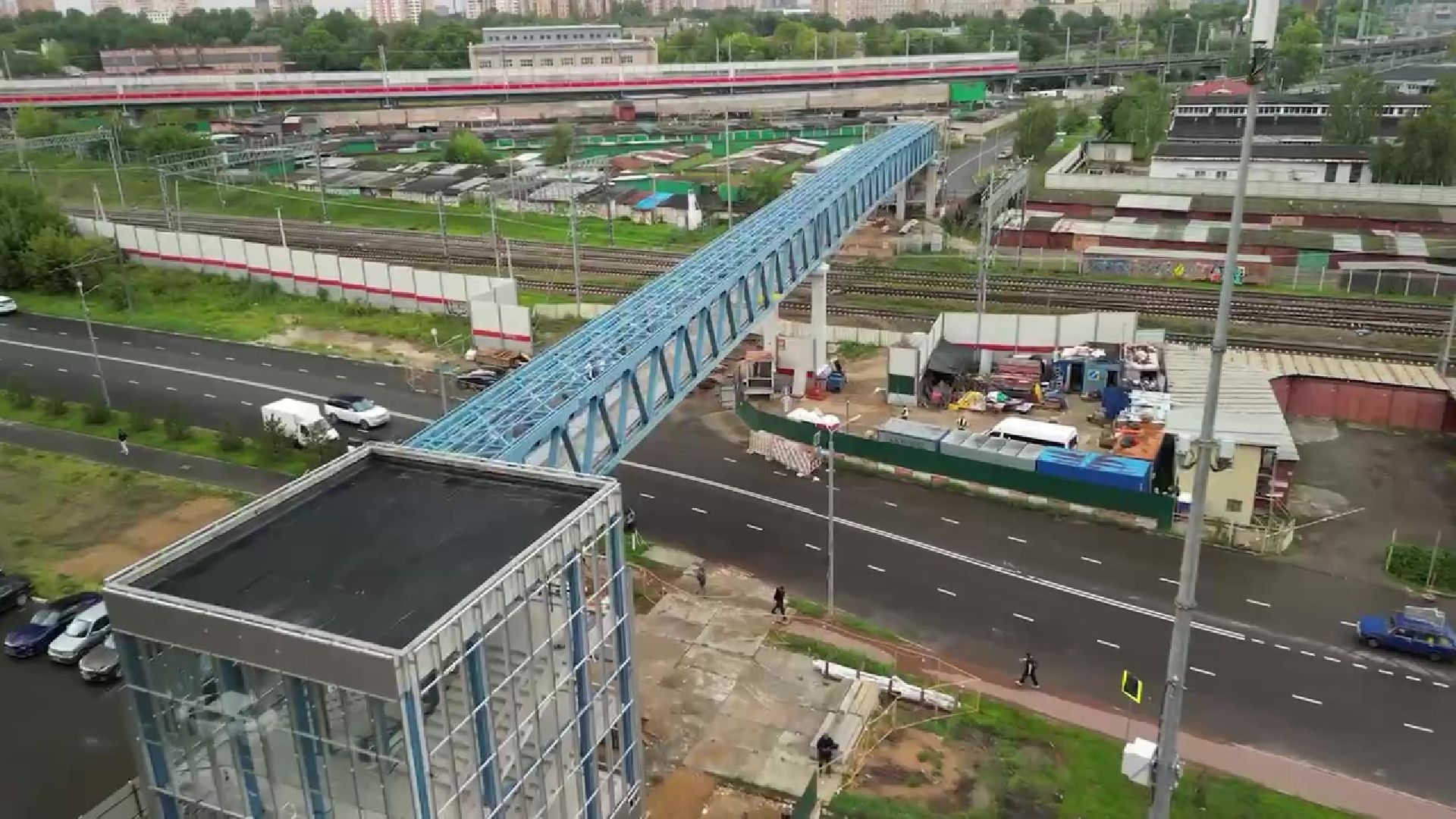 Реутов, строительство, переход, над землёй