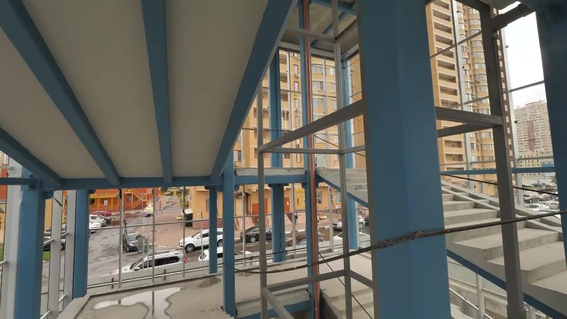 Реутов, строительство, переход, над землёй